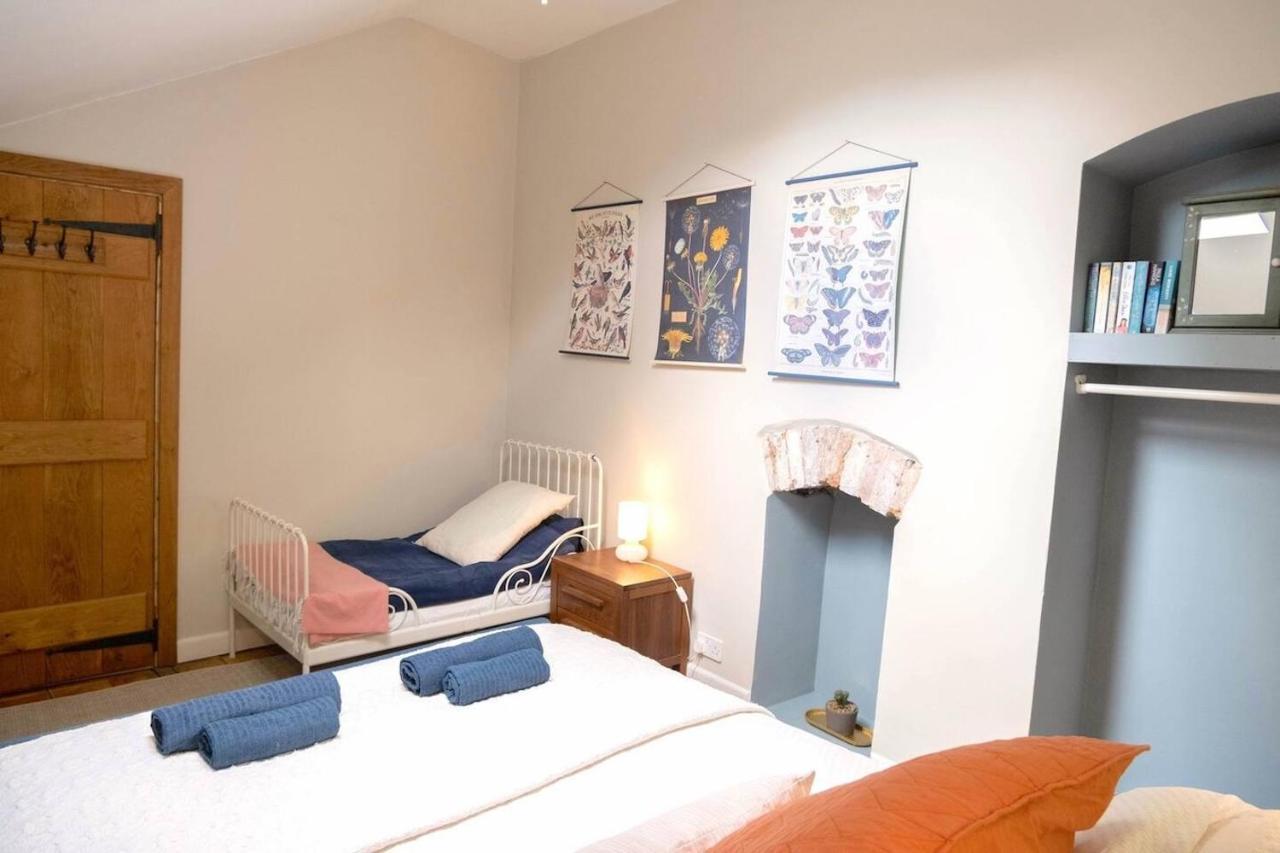 Lovely Property In The Heart Of Somerset, Sleeps 9 Shepton Mallet Eksteriør bilde