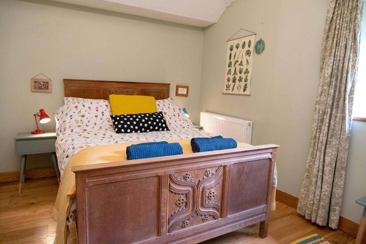 Lovely Property In The Heart Of Somerset, Sleeps 9 Shepton Mallet Eksteriør bilde