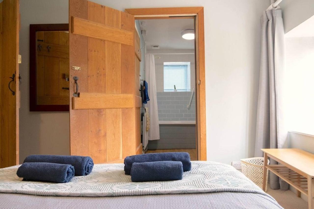 Lovely Property In The Heart Of Somerset, Sleeps 9 Shepton Mallet Eksteriør bilde