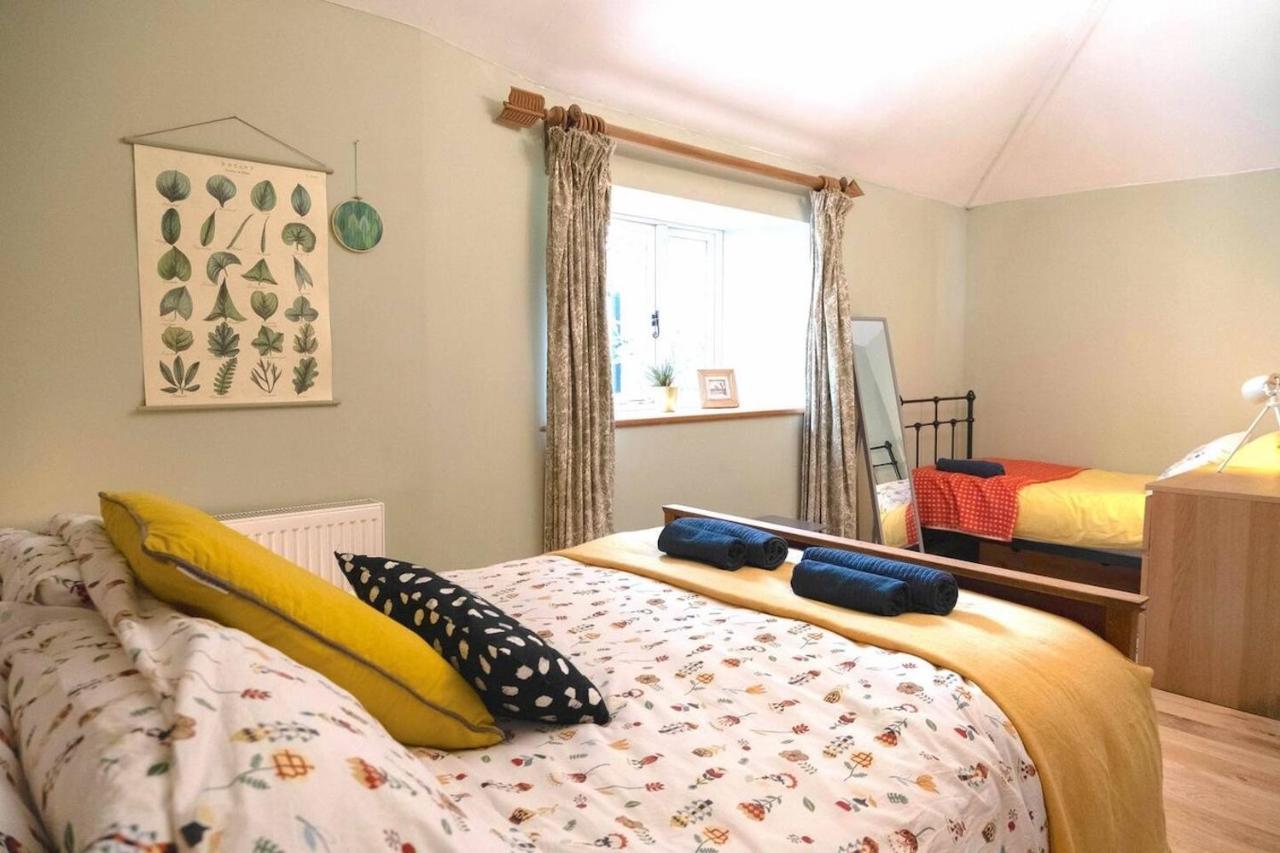Lovely Property In The Heart Of Somerset, Sleeps 9 Shepton Mallet Eksteriør bilde