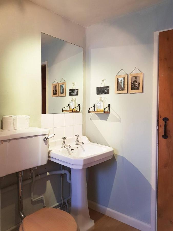 Lovely Property In The Heart Of Somerset, Sleeps 9 Shepton Mallet Eksteriør bilde